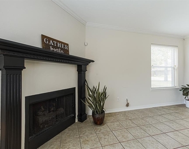 17106 Summer Hollow Drive - Photo Thumbnail 14