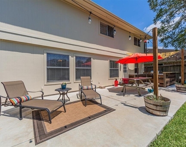 17106 Summer Hollow Drive - Photo Thumbnail 29
