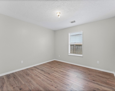 21218 Rezanof Road - Photo Thumbnail 15