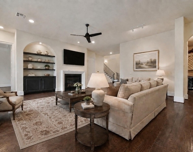 4518 Holt Street - Photo Thumbnail 4