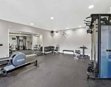 2100 Tanglewilde Street - Photo Thumbnail 17