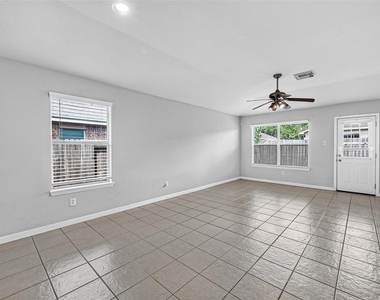 10907 Barker Gate Court - Photo Thumbnail 16