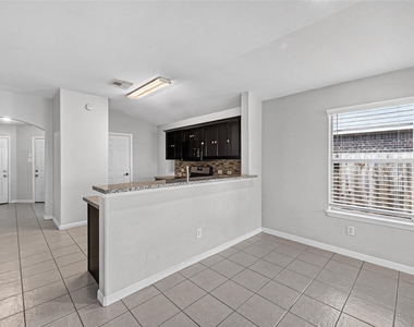10907 Barker Gate Court - Photo Thumbnail 15