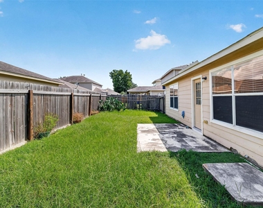10907 Barker Gate Court - Photo Thumbnail 34