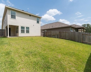 405 N Meadows Drive - Photo Thumbnail 2
