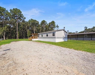 15750 W Relza Drive - Photo Thumbnail 2