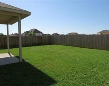 18223 Redoak Manor Lane - Photo Thumbnail 13
