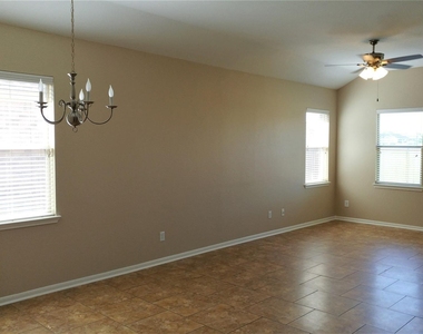 18223 Redoak Manor Lane - Photo Thumbnail 3