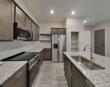22631 Terrazzo Drive - Photo Thumbnail 4