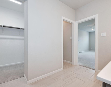 29310 Sweet Orange Court - Photo Thumbnail 18
