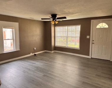 1106 Elm Street - Photo Thumbnail 2