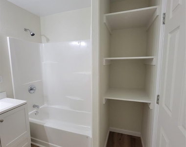 13126 S Lee Shore Drive - Photo Thumbnail 11