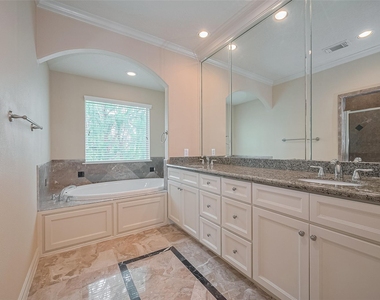 1419 Thompson Street - Photo Thumbnail 38