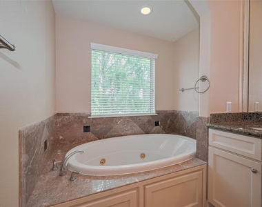 1419 Thompson Street - Photo Thumbnail 41