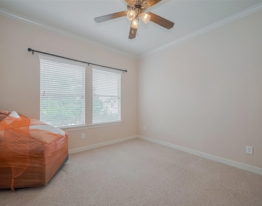 1419 Thompson Street - Photo Thumbnail 30