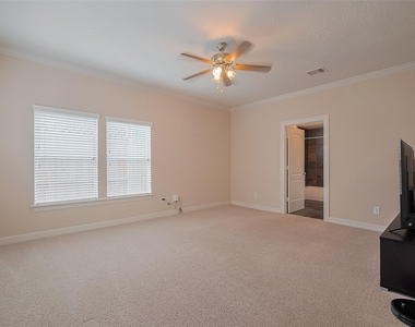 1419 Thompson Street - Photo Thumbnail 22