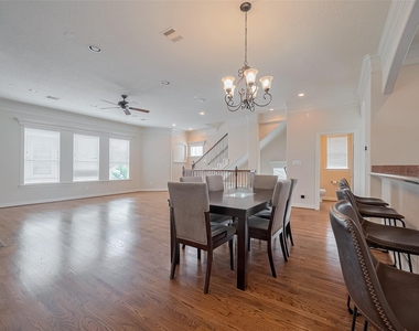 1419 Thompson Street - Photo Thumbnail 10