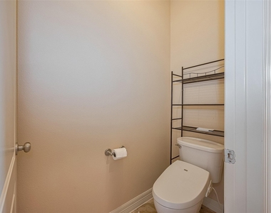 1419 Thompson Street - Photo Thumbnail 42