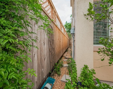 1419 Thompson Street - Photo Thumbnail 47