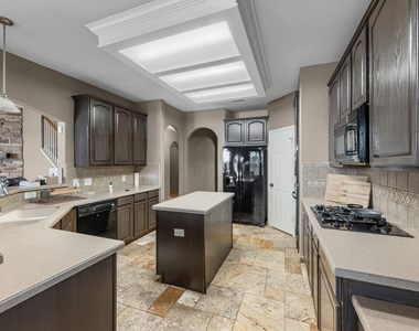 2519 Fair Oak Street - Photo Thumbnail 11