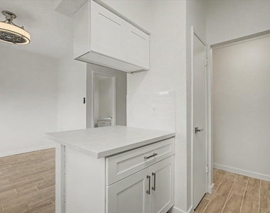 12500 Brookglade Circle - Photo Thumbnail 11