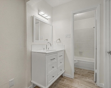 12500 Brookglade Circle - Photo Thumbnail 18