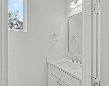 2504 W Tidwell Road - Photo Thumbnail 13