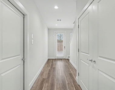 2504 W Tidwell Road - Photo Thumbnail 1