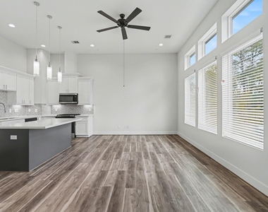 2504 W Tidwell Road - Photo Thumbnail 12