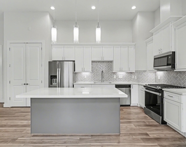 2504 W Tidwell Road - Photo Thumbnail 10