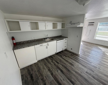 6901 Dumble Street - Photo Thumbnail 6