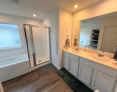 1210 Hughes Crossing Drive - Photo Thumbnail 10