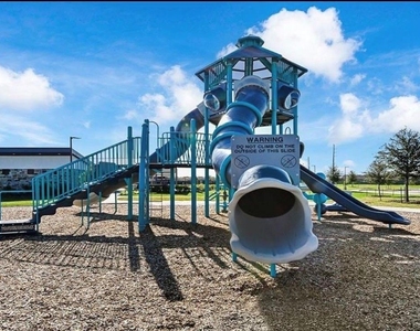 1210 Hughes Crossing Drive - Photo Thumbnail 25
