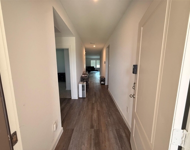 1210 Hughes Crossing Drive - Photo Thumbnail 3