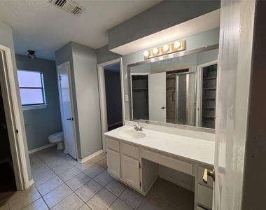 1506 Park Maple Drive - Photo Thumbnail 15