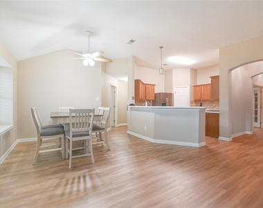 203 Colony Creek Drive - Photo Thumbnail 11