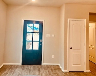 31422 Horseshoe Meadow Bend - Photo Thumbnail 4