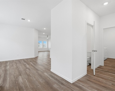 3005 Teal Breeze Lane - Photo Thumbnail 5