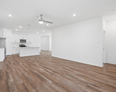 3005 Teal Breeze Lane - Photo Thumbnail 14