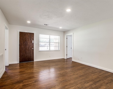 235 Live Oak Street - Photo Thumbnail 2