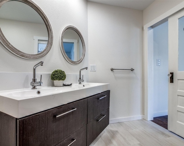 235 Live Oak Street - Photo Thumbnail 15