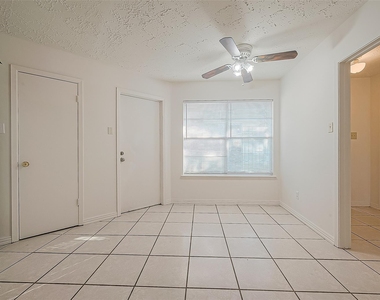 3806 Embarcadero Drive - Photo Thumbnail 11