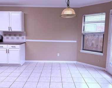 15227 Mission Oak Drive - Photo Thumbnail 5