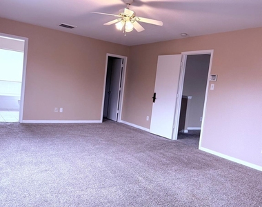 15227 Mission Oak Drive - Photo Thumbnail 3