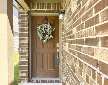18722 White Barnwood - Photo Thumbnail 3