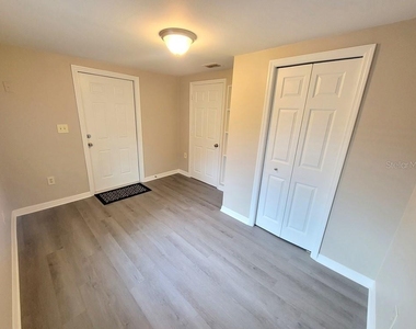 7335 Castanea Drive - Photo Thumbnail 16
