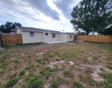 7335 Castanea Drive - Photo Thumbnail 18