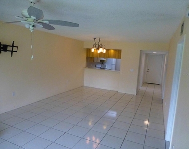 119 Lakeside Drive - Photo Thumbnail 4
