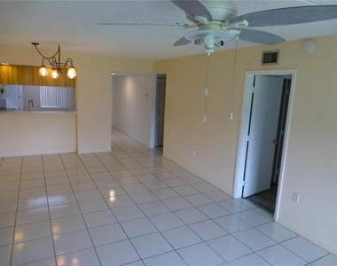119 Lakeside Drive - Photo Thumbnail 5