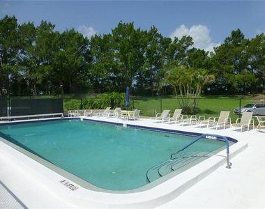 119 Lakeside Drive - Photo Thumbnail 17